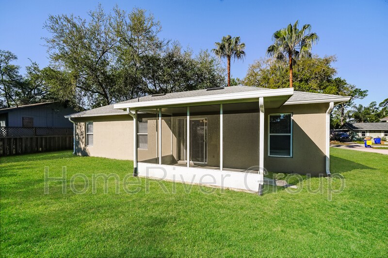 Building Photo - 2941 Umbrella Tree Dr