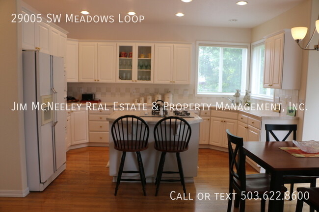 Building Photo - Highly Desirable Wilsonville Meadows Ranch...