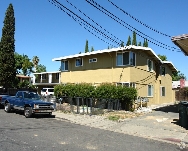 Building Photo - Haller Court Apartments