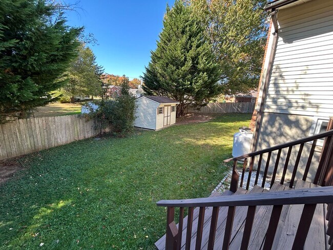 Building Photo - 116 Kane Dr