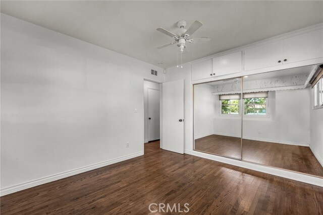 Building Photo - 6139 Tampa Ave