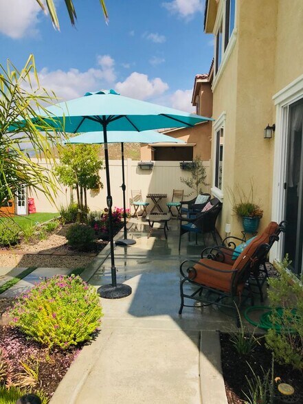 Building Photo - 24255 Lilac Ln