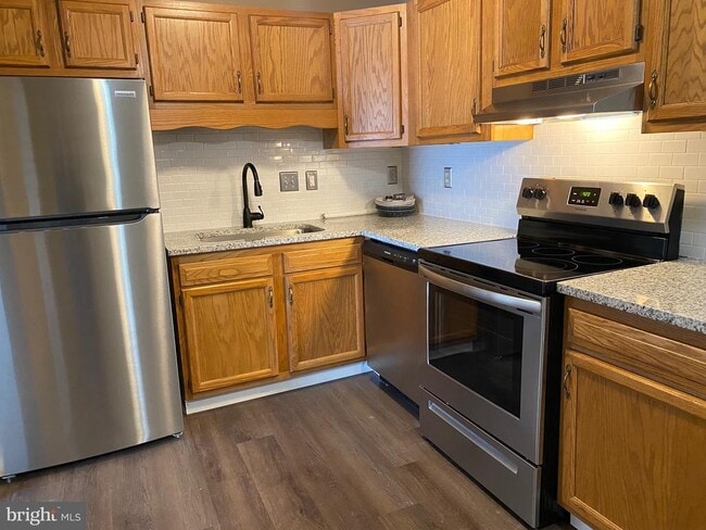 Building Photo - 1284 S Ox Rd