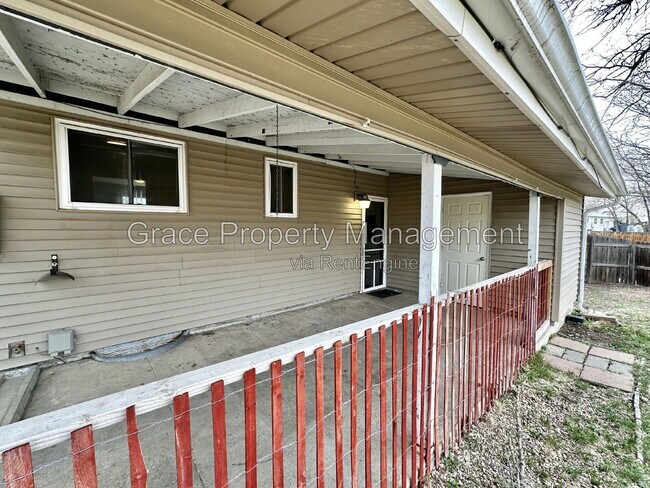 Building Photo - 3801 E 117th Ave