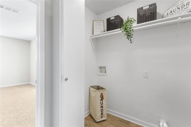 Building Photo - 714 Pleasant Valley Rd