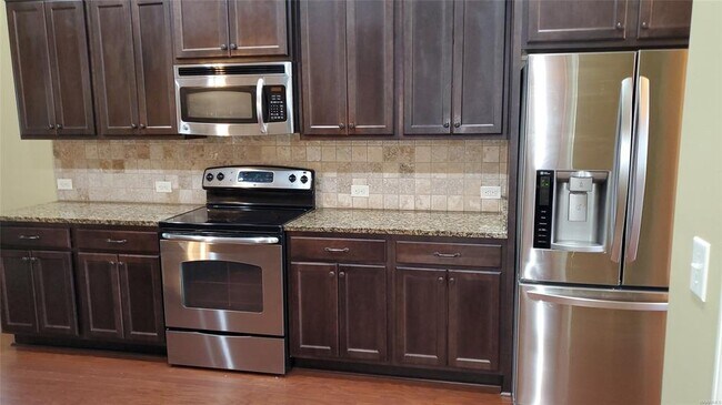 Building Photo - 3718 Weston Pl