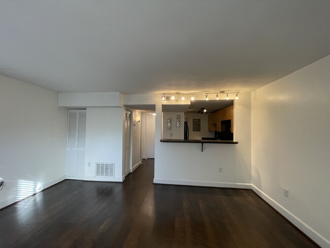 LOOKING TOWARDS KITCHEN AREA - 389 Ralph McGill Blvd NE