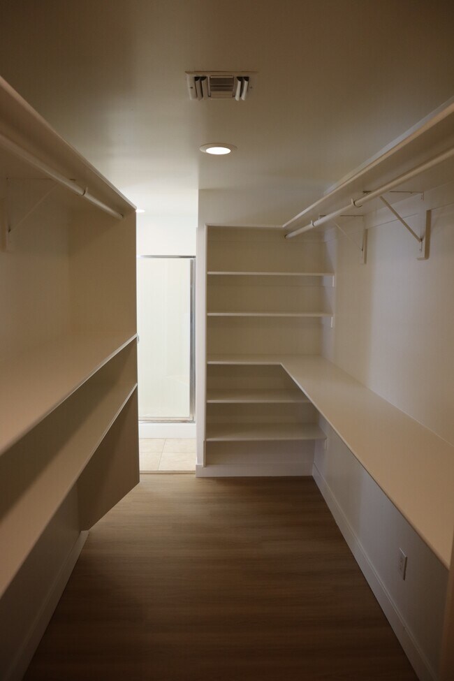 Building Photo - 7501 E Hubbell St