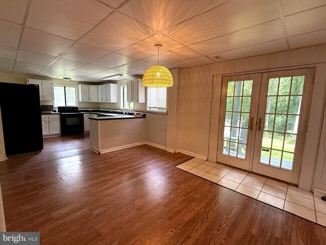 Building Photo - 45846 Nancy Ln