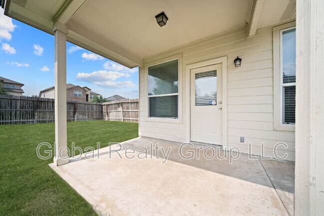 Building Photo - 437 Kings Way
