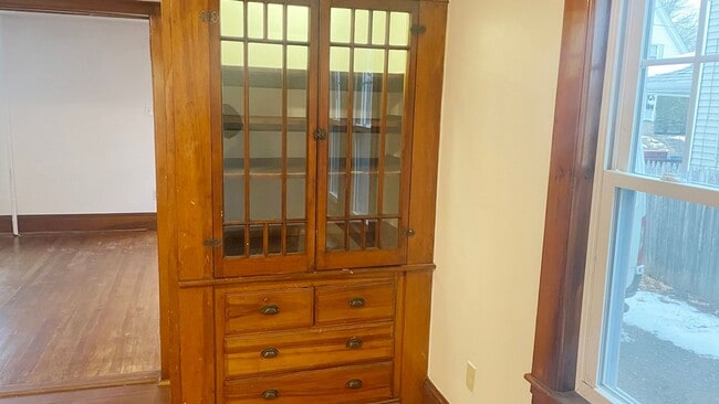 Building Photo - 73-75 Wallingford Ave