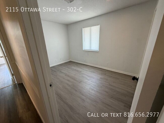 Building Photo - 2115 Ottawa St