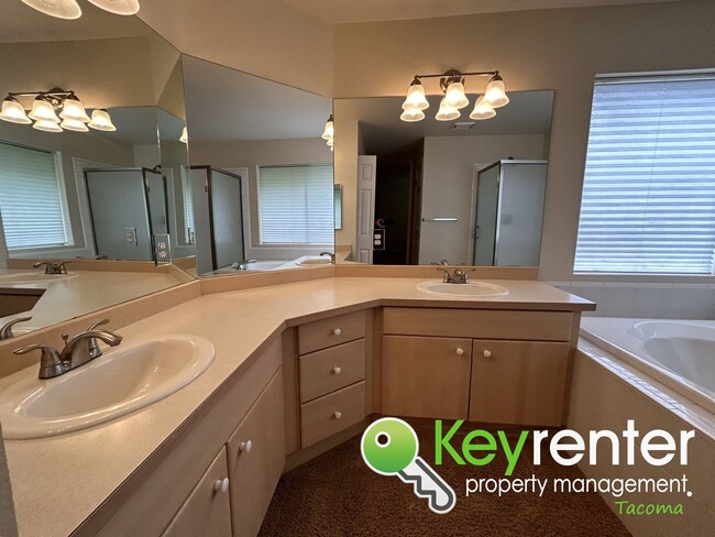 Building Photo - Magnificent North West Tacoma Home