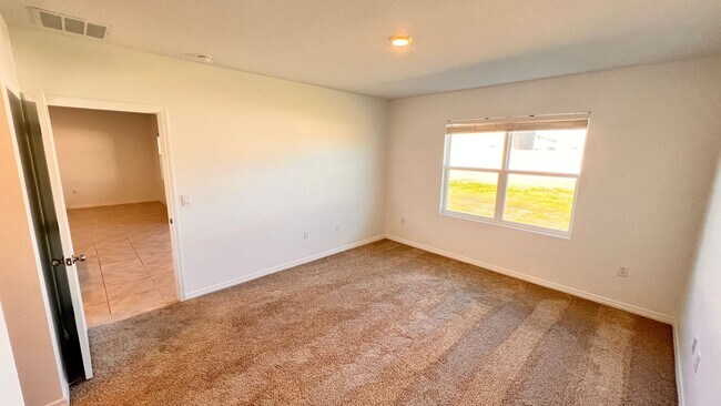 Building Photo - Spacious 3 Bedroom / 2 Bathroom Home in Mt Dora’s Timberwalk Community – AVAILABLE NOW!