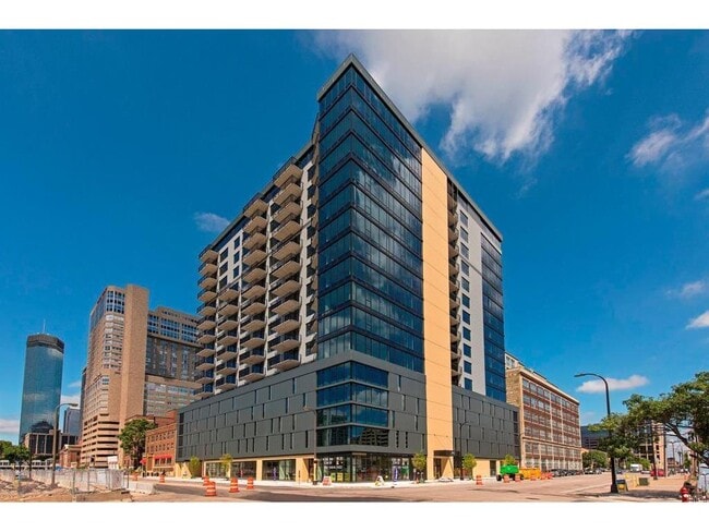 Building Photo - 740 Portland Ave