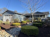 Building Photo - "Gorgeous 4-Bed Concord Retreat with Grani...