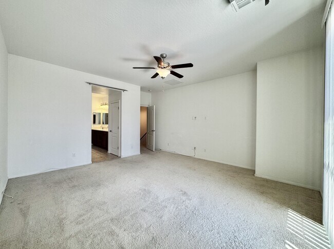 Building Photo - 10037 White Mulberry Dr
