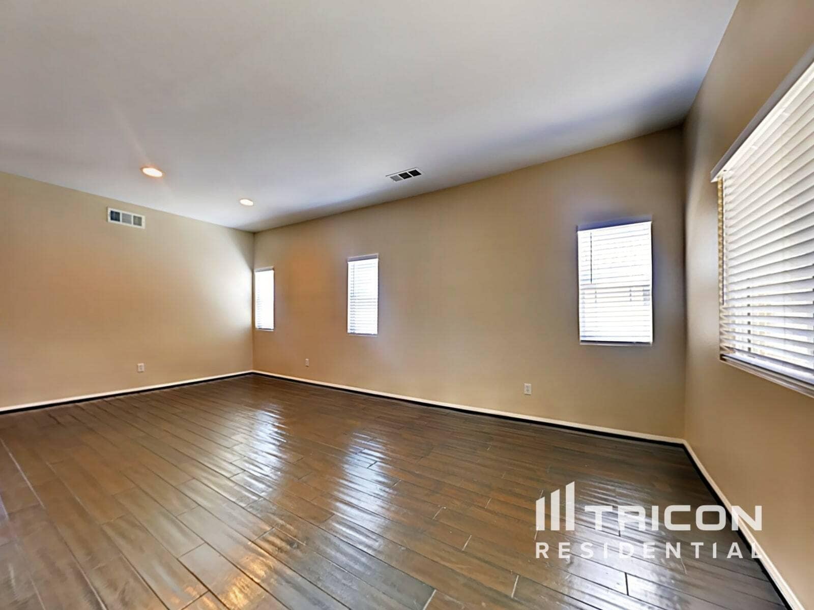 Building Photo - 43430 Rucker St