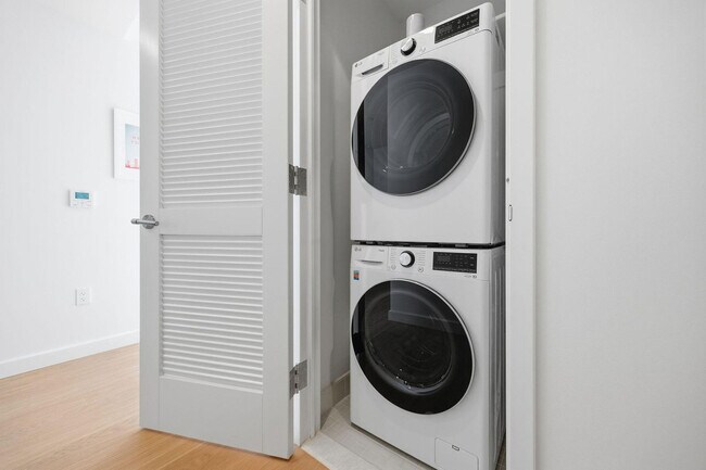 Building Photo - 4-75-75 48th Ave