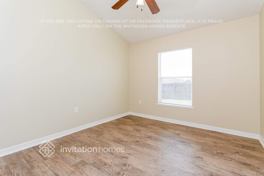 Building Photo - 5399 Dornich Dr