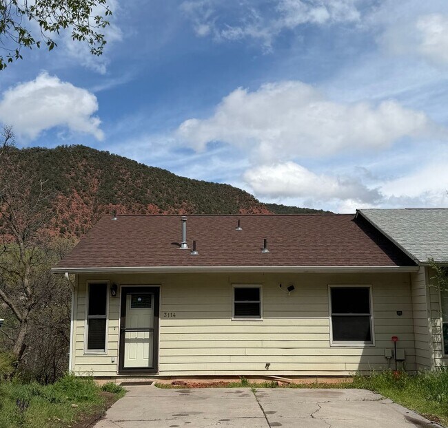 Building Photo - 3-bedroom plus office, 2-bath home located along the Roaring Fork River in Glenwood Springs