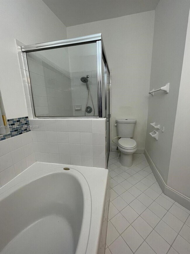 Building Photo - 4136 Sapphire Terrace