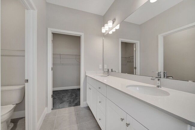 Building Photo - Brand NewConstruction Townhome in beautifu...