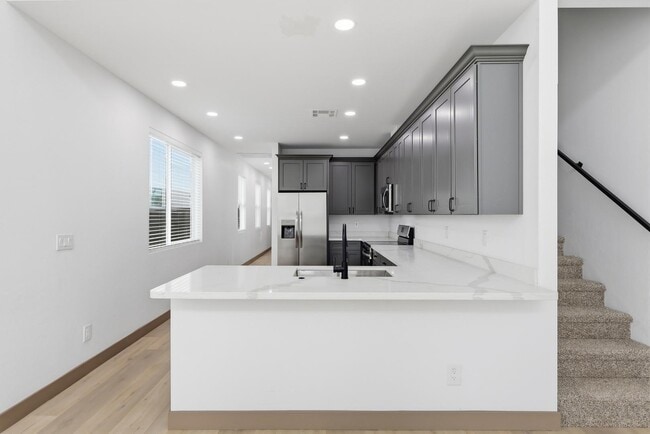 Building Photo - 2813 E St