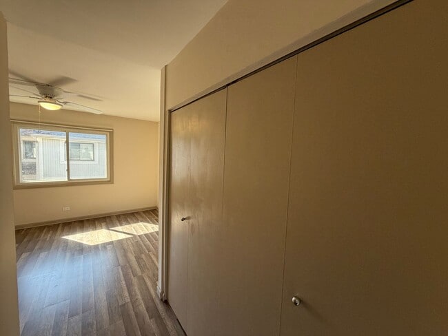 Building Photo - Welcome home to this beautifully maintained two-story townhome nestled on a quiet cul-de-sac in G...