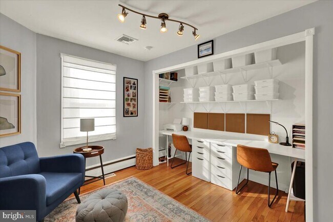 Building Photo - 88 E College Ave