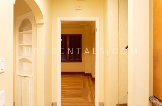 Building Photo - Charming Single-Story Home in the Heart of...