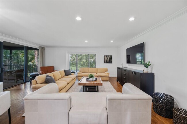 Building Photo - 13230 Polo Club Rd