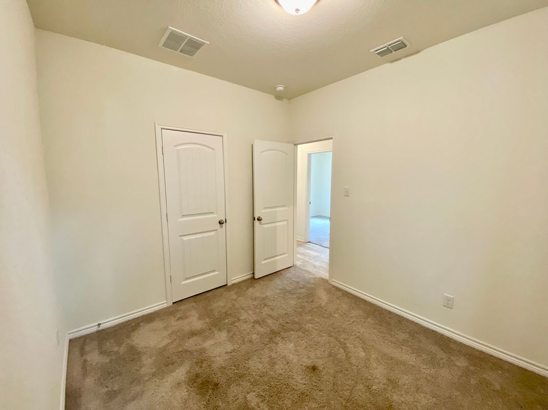 Building Photo - 344 Blacktail Dr