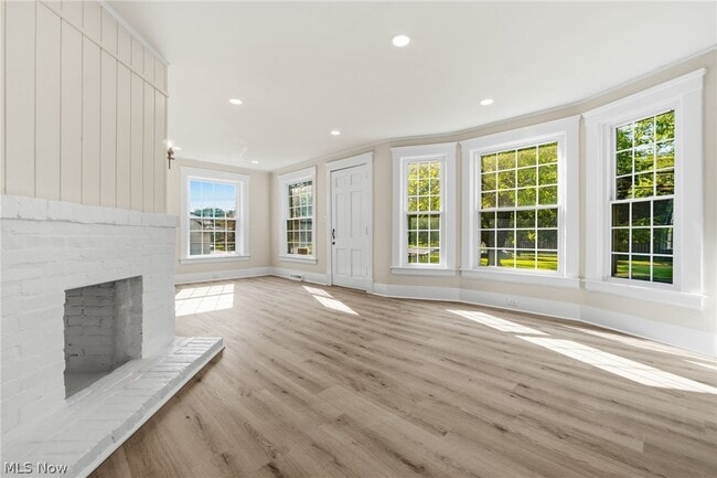 Building Photo - 22955 Fairmount Blvd