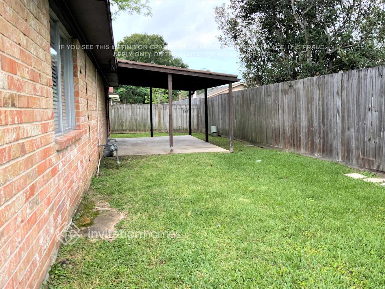 Building Photo - 2306 Cambridge Ct N