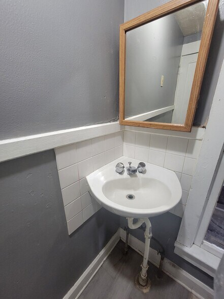 Building Photo - 55 Cotter Ave