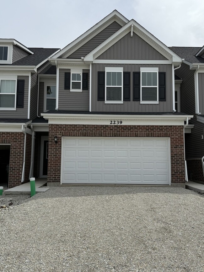 Primary Photo - 2239 Horseshoe Cir