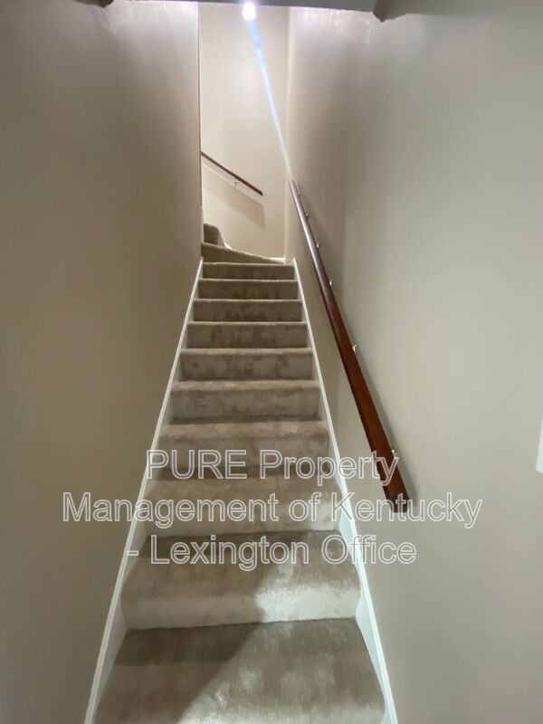 Building Photo - 3493 Sutherland Dr