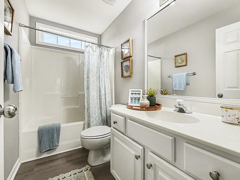 Building Photo - 3416 Wellesley Ct