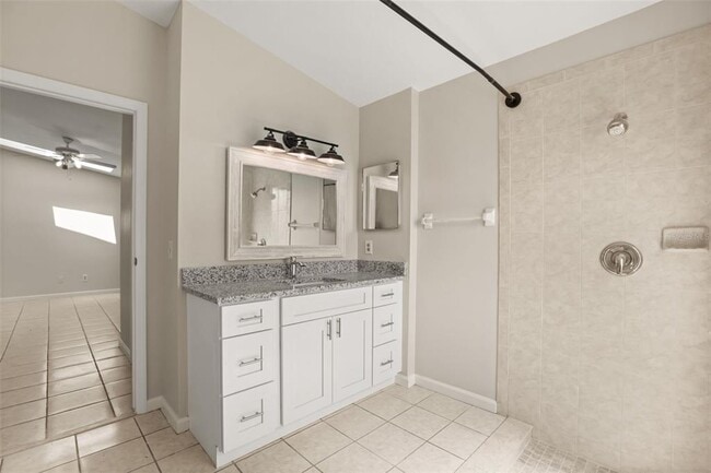 Building Photo - 3075 Woolridge Dr