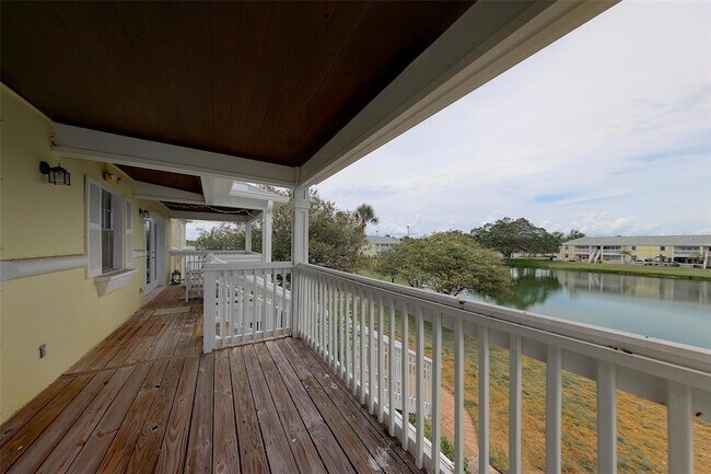 Building Photo - 222 Pompano Dr SE