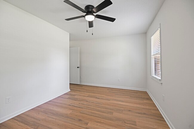 Building Photo - 2117 Semmes Dr