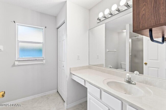 Building Photo - 39 Whitcock Ln