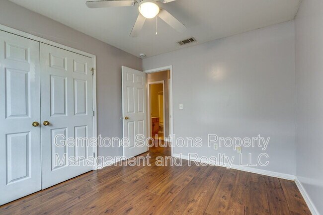 Building Photo - 3011 Baker Way