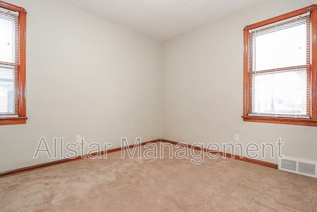 Building Photo - 6207 Gerald Ave