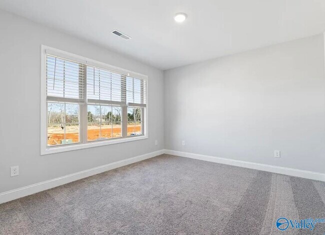 Building Photo - 142 Ivy Vine Dr