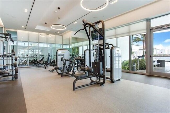 Building Photo - 17301 Biscayne Blvd