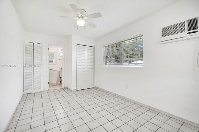 Building Photo - 877 W 33rd St