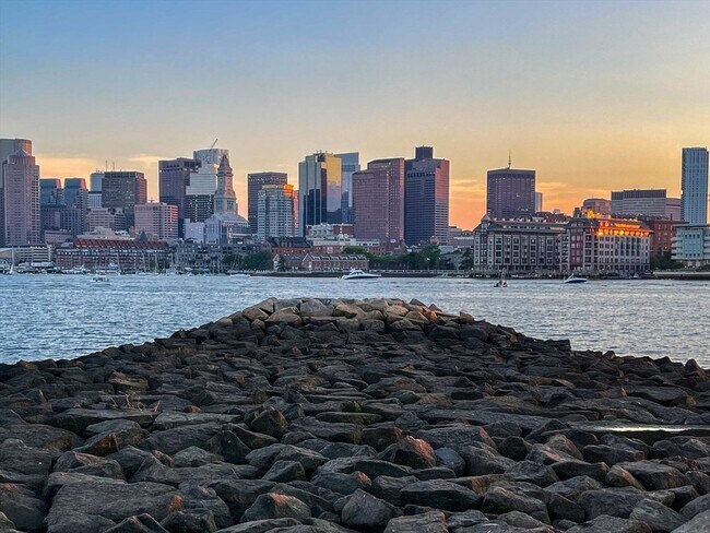 Building Photo - 238 Havre St