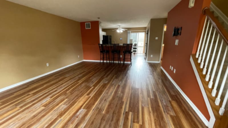 Building Photo - 593 Lazelle Rd